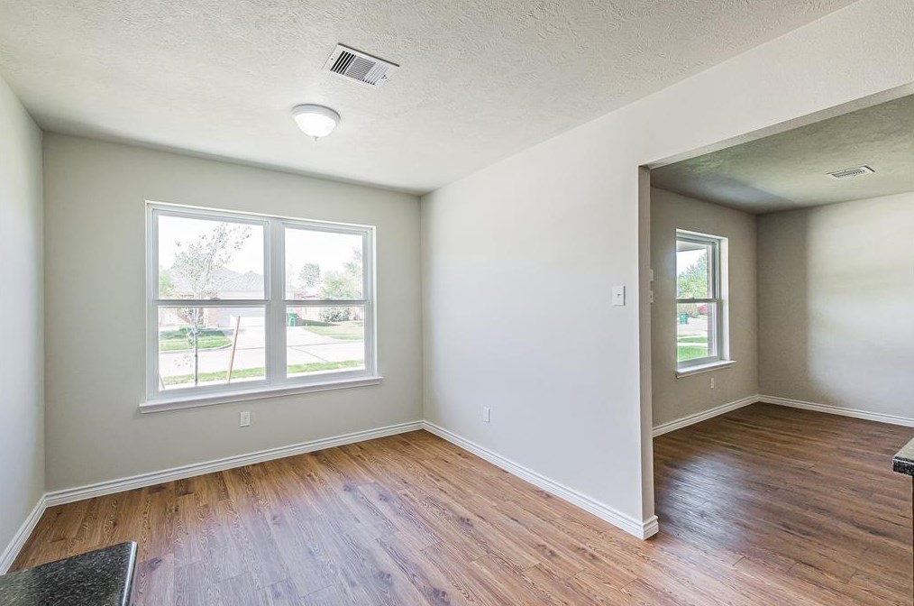 8710 Dallas Acorn St, Houston TX  77078-1104 exterior