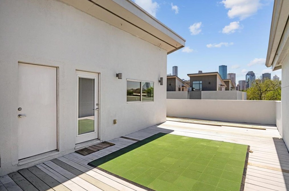 1807 Hickory St, Houston TX  77007-4178 exterior