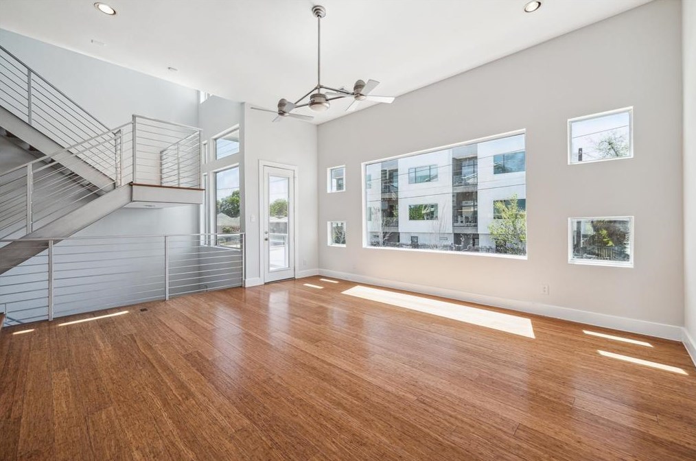 1807 Hickory St, Houston TX  77007-4178 exterior