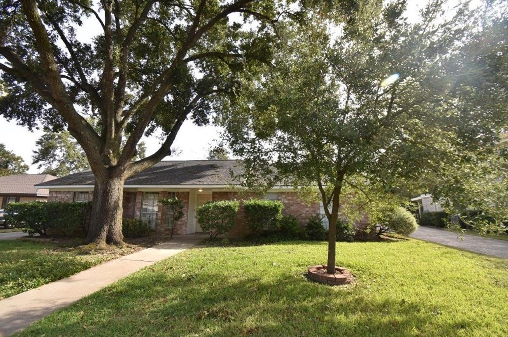 431 Applewhite Dr, Katy TX  77450-2401 exterior