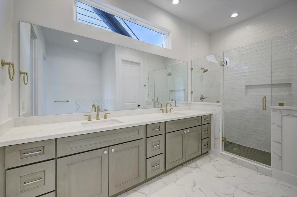 1907 Hickory St, Houston TX  77007-4133 exterior