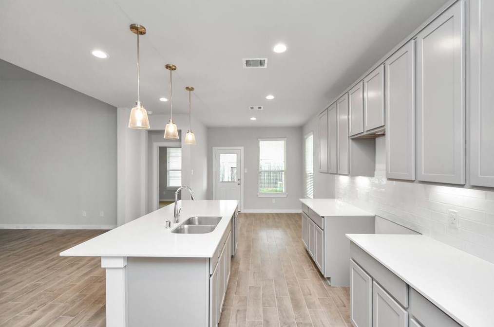 15527 Fall Fern Cir, Houston TX  77044-6199 exterior
