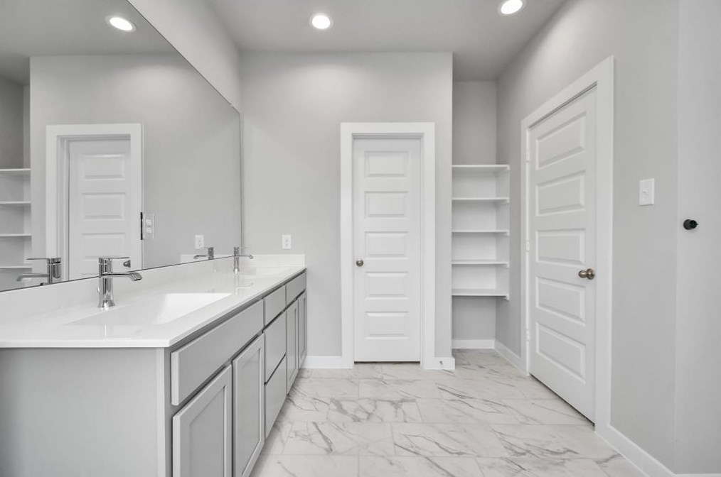 15527 Fall Fern Cir, Houston TX  77044-6199 exterior