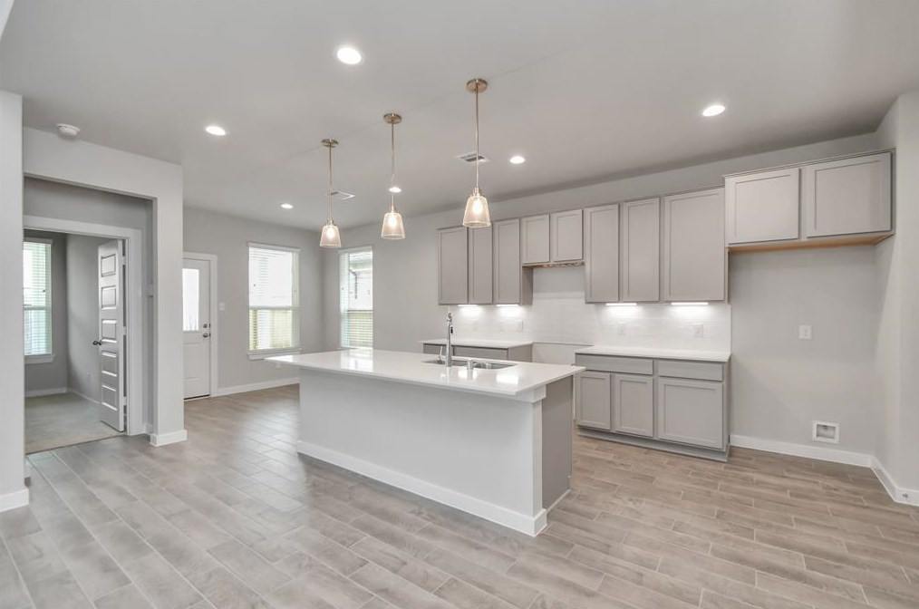 15527 Fall Fern Cir, Houston TX  77044-6199 exterior