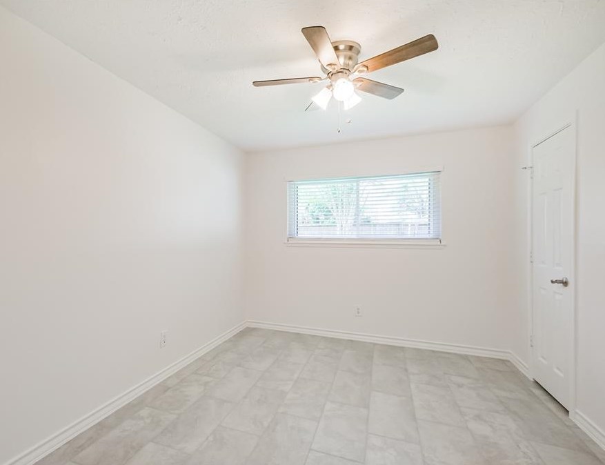 3018 Frontier Dr, Sugar Land TX  77479-1635 exterior