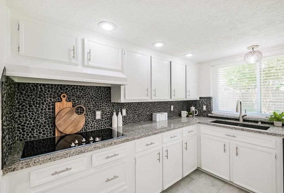 3018 Frontier Dr, Sugar Land TX  77479-1635 exterior