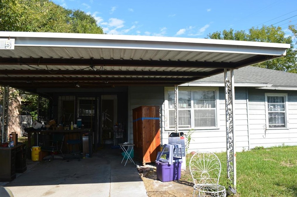 6035 Southmont St, Houston TX  77033-1025 exterior