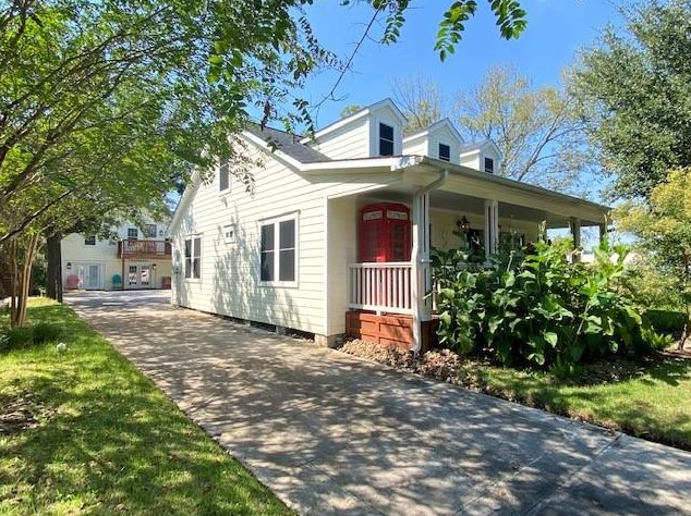 4924 Polk St, Houston TX  77023-1416 exterior