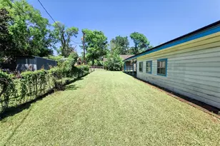 106 Jordan Ave, Cleveland, TX 77327 - Photo 31