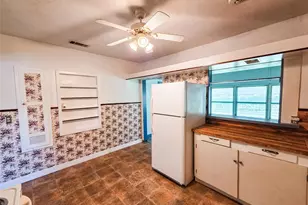 106 Jordan Ave, Cleveland, TX 77327 - Photo 11