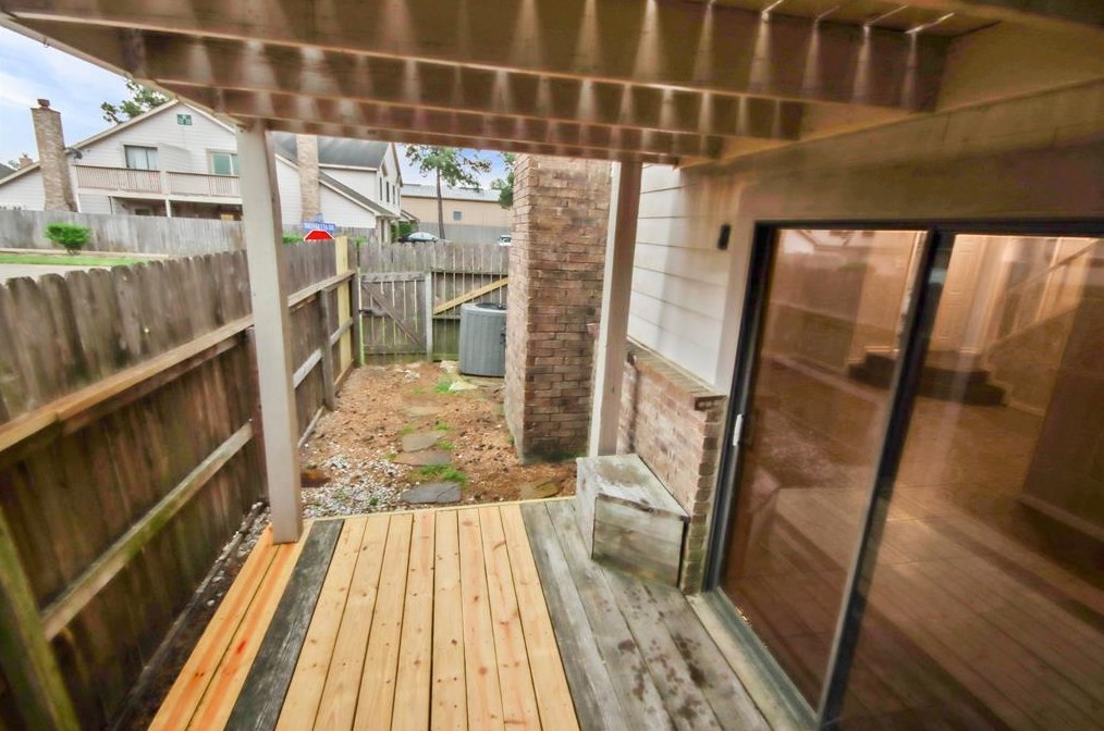 7812 Theissetta Dr, Spring TX  77379-6280 exterior