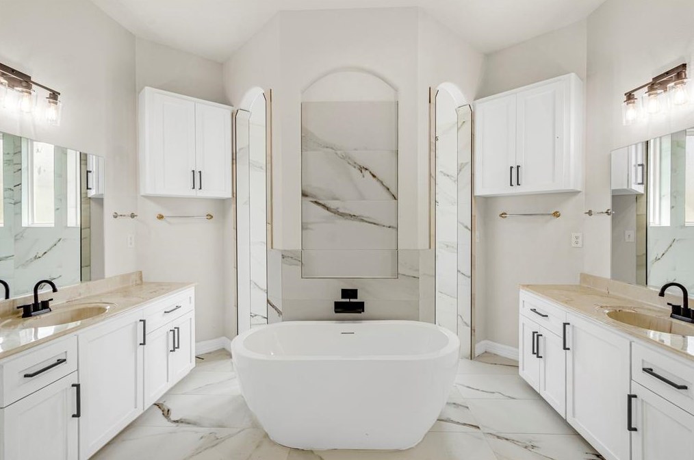 32731 Westminster Dr, Fulshear TX 77441-4098 exterior