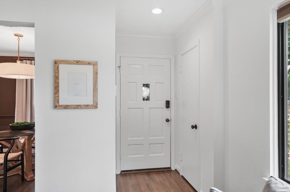 2203 Saxon, Houston TX  77092-5140 exterior