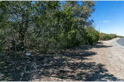 218 Madrona Drive S, Kerrville, TX 78028 - Photo 3