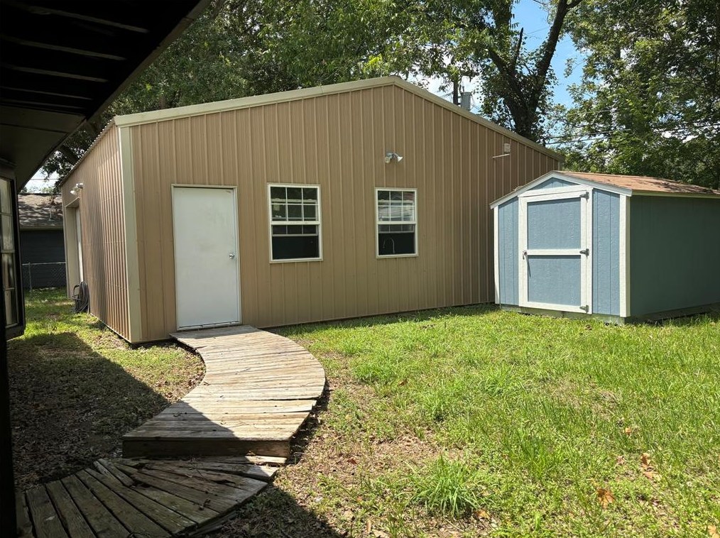 2009 Sandlewood Dr, Bay City TX  77414-7714 exterior