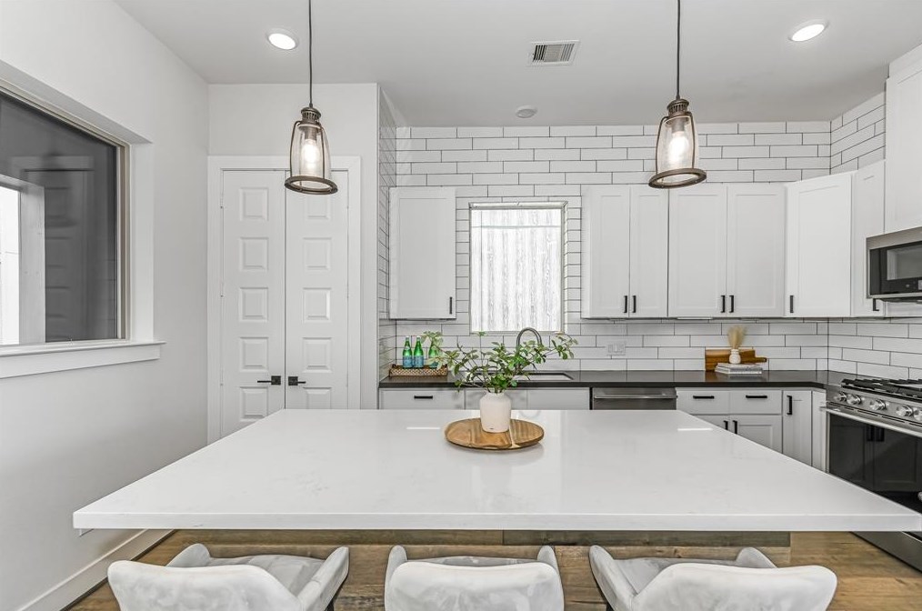 616 York, Houston TX 77003-2531 exterior