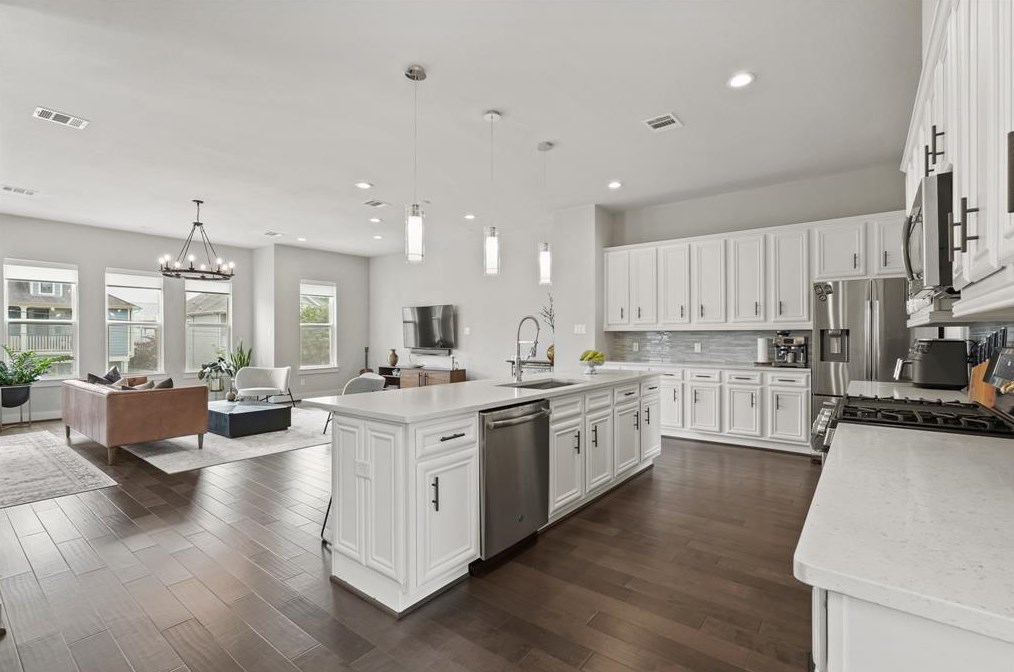 2417 Rutland St, Houston TX  77008-2558 exterior