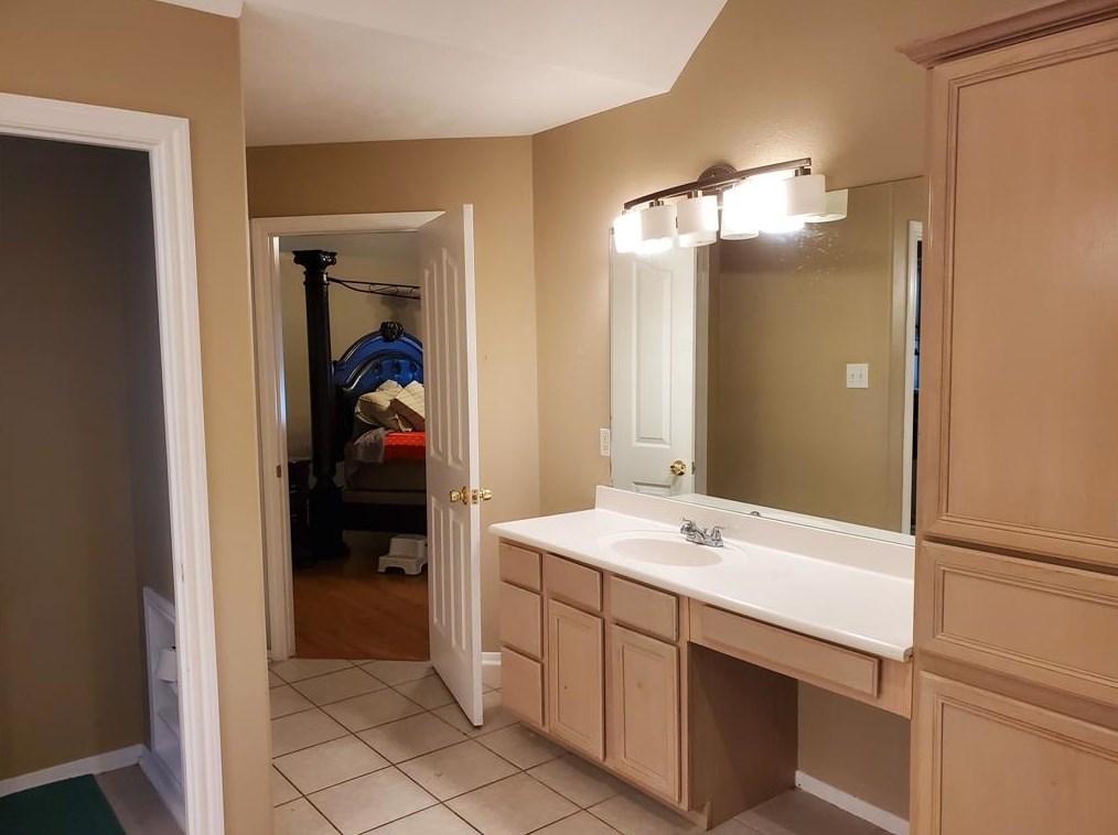 5331 Devon Grn Dr, Katy TX  77449-6087 exterior