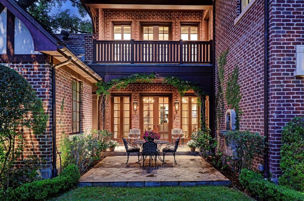 3831 Case St, Houston TX  77005-3601 exterior