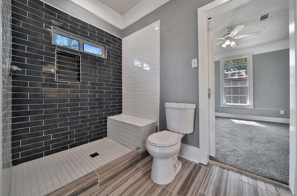 106 Drennan St, Houston TX  77003-2601 exterior