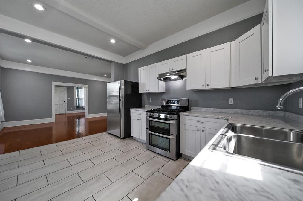 106 Drennan St, Houston TX  77003-2601 exterior