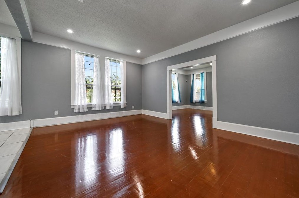 106 Drennan St, Houston TX  77003-2601 exterior