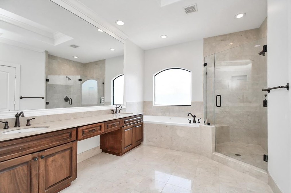 925 21 St, Houston TX  77008-3514 exterior