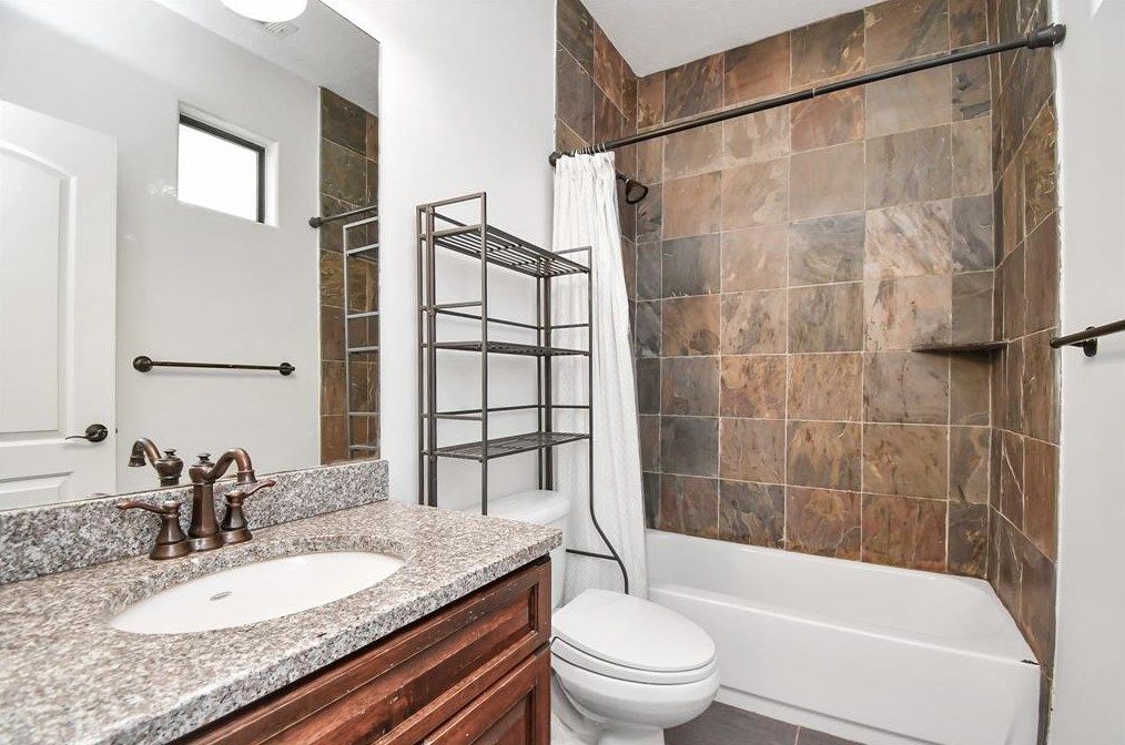 925 21 St, Houston TX  77008-3514 exterior