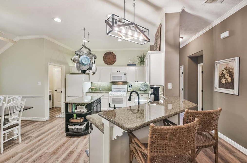 11706 Cyn Mist Ln, Tomball TX  77377-7674 exterior