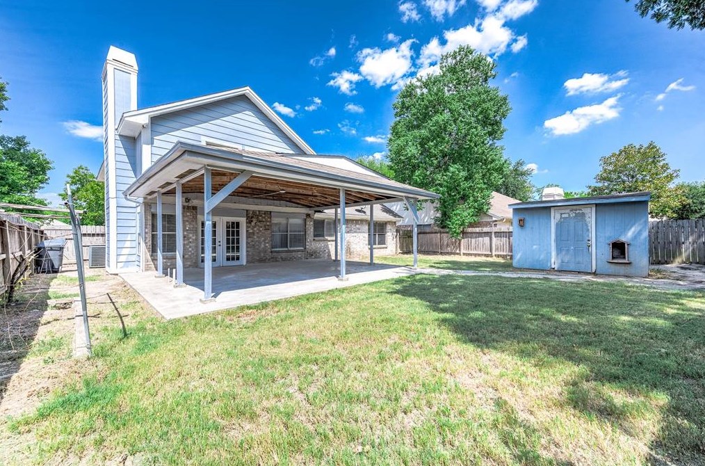 10615 Trading Post Dr, Houston TX  77064-7042 exterior