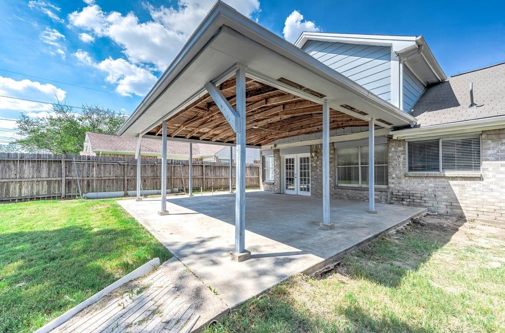 10615 Trading Post Dr, Houston TX  77064-7042 exterior