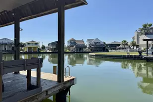 411 Sunset Cir, Tiki Island, TX 77554 - Photo 41