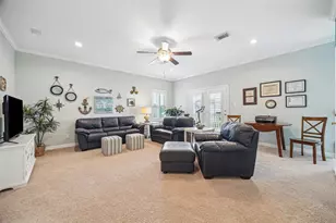 411 Sunset Cir, Tiki Island, TX 77554 - Photo 23