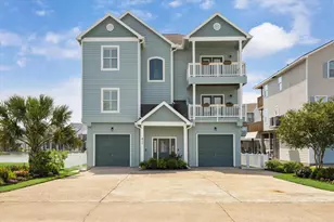 411 Sunset Cir, Tiki Island, TX 77554 - Photo 1