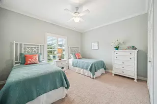 411 Sunset Cir, Tiki Island, TX 77554 - Photo 27