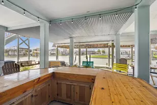 411 Sunset Cir, Tiki Island, TX 77554 - Photo 35