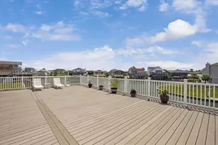 411 Sunset Cir, Tiki Island, TX 77554 - Photo 31