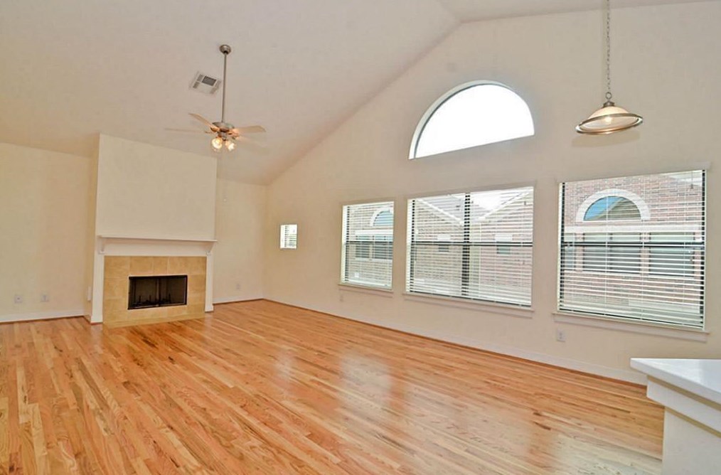 3725 Main Plaza Dr, Houston TX  77025-5944 exterior