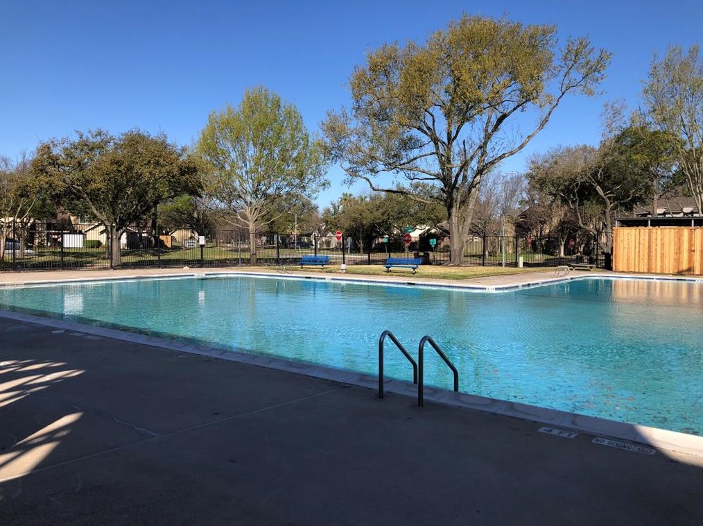 11311 Wickersham Ln, Houston TX  77027-4013 exterior