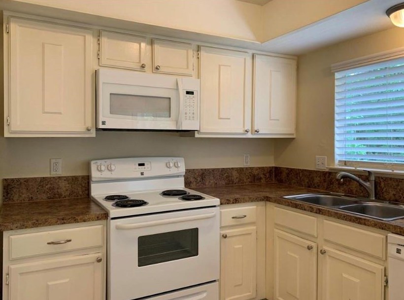 5 Goldthread Ct, Spring TX  77381-2809 exterior