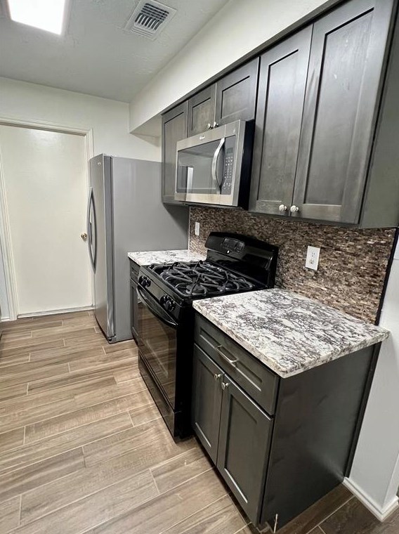 11834 Welshpool Glen Dr, Houston TX  77066-4625 exterior