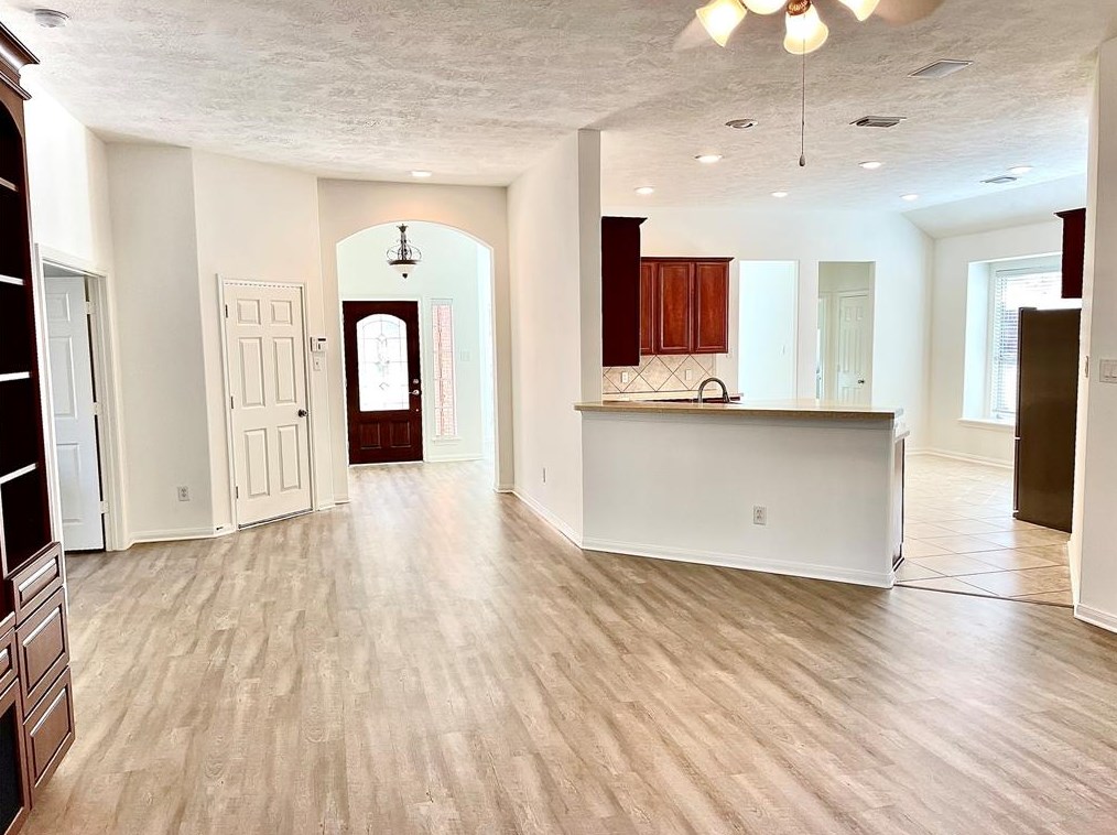 38 Sheltered Arbor Ct, Spring TX  77382-7001 exterior