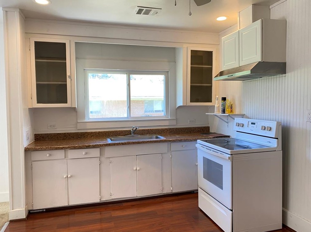 6026 Dubose St, Wallis TX  77485-9800 exterior