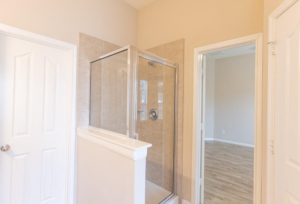 9903 Kendahlwood Ln, Tomball, TX 77375