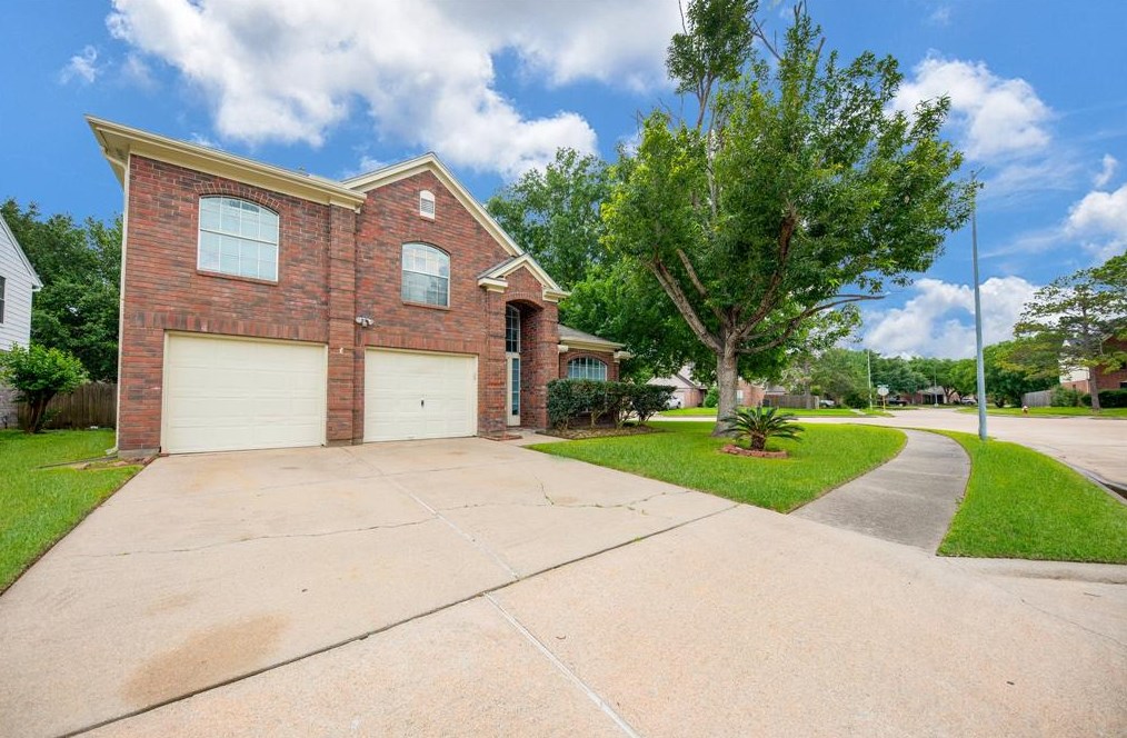 20431 Apache Lake Dr, Katy TX  77449-6273 exterior
