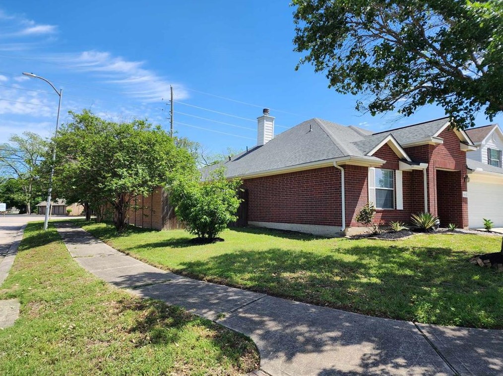 5314 Trammel Dr, Spring TX  77388-3286 exterior