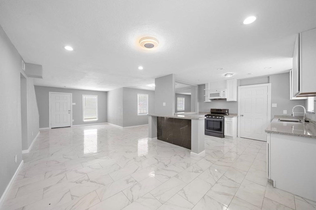 13303 Glenwyck St, Houston TX  77045-3213 exterior