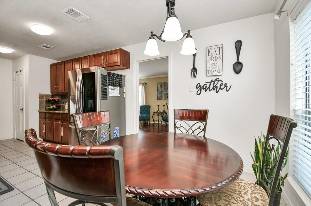 11119 Kirkvale Dr, Houston TX 77089-3636 exterior