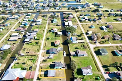 1102 Mayes, Crystal Beach, TX 77650 - Photo 21