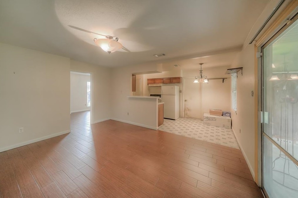 10807 Carlton, Houston TX  77047-1001 exterior